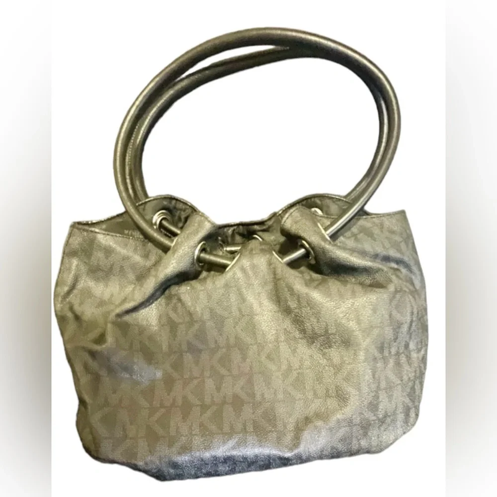 MICHAEL KORS Signature East West RING TOTE PURSE BLACK